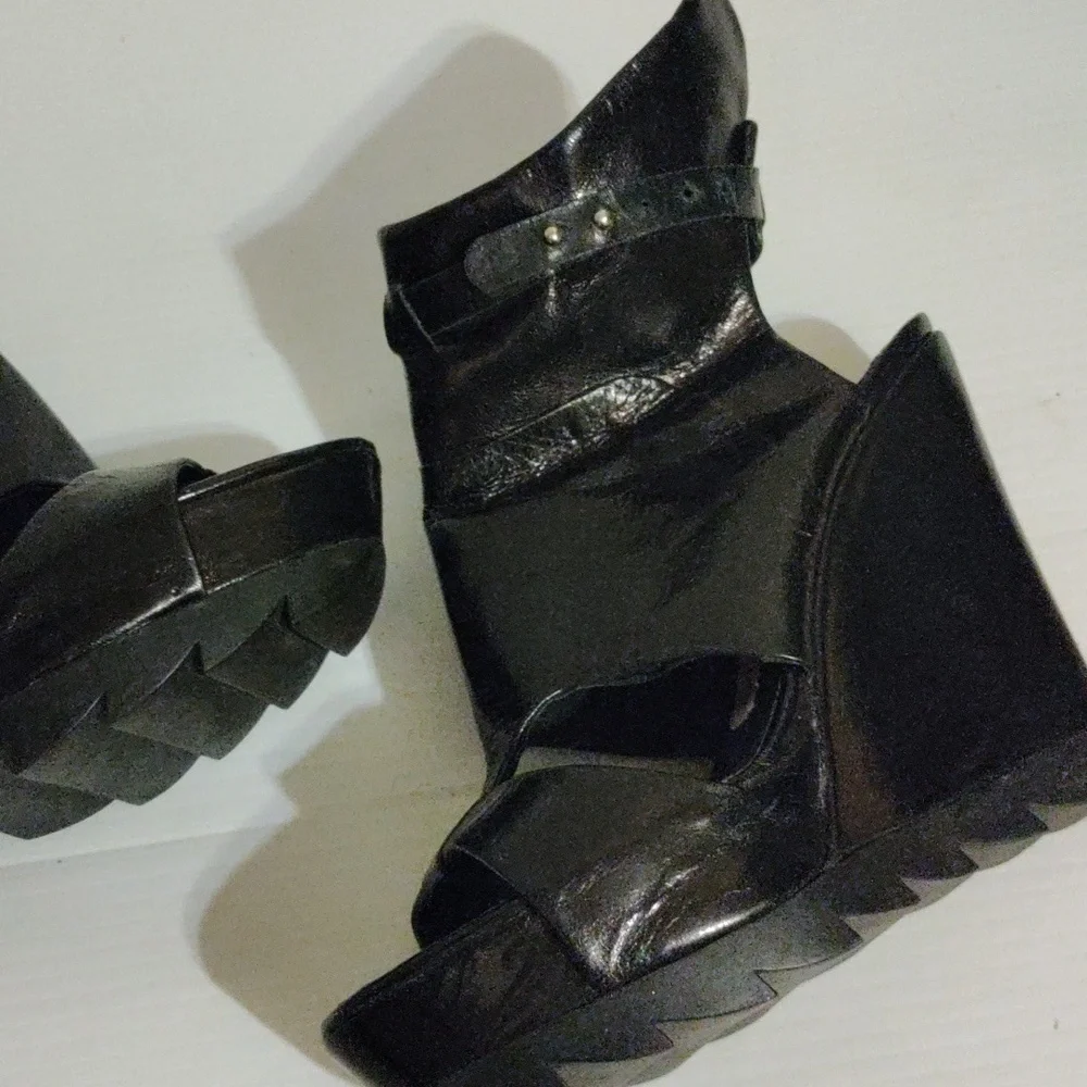 Camilla Skovgaard Platform Sandal size 39